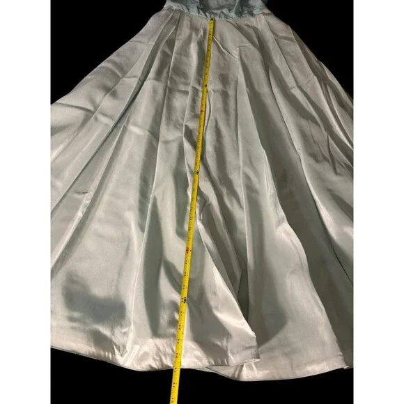 Victoria Royale Ltd. Size 12 Beaded baby Blue Evening Gown 100% silk 2pc - Picture 6 of 16